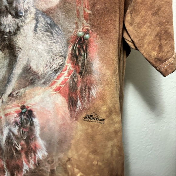 The Mountain Shirt Men’s Wolf Native American Patriotic Flag Dreamcatcher Tee XL - Picture 3 of 8